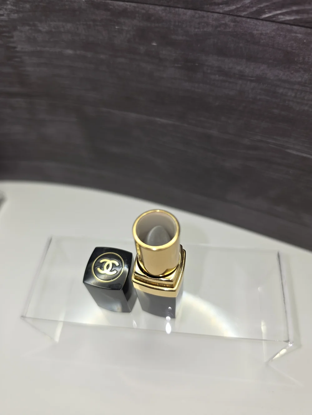 VINTAGE CHANEL HYDRASOLEIL LIPSTICK - 